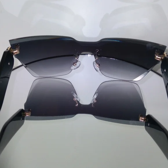 Black/Smoke Grey Gradient Lens Gold & Black Snake Head Design Square Sunglasses - Picture 5 of 6